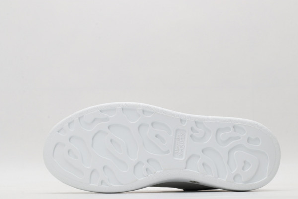 ale*d*r M*Q*en oversized sneaker