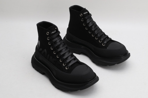 ale*d*r M*Q*en tread slick boot
