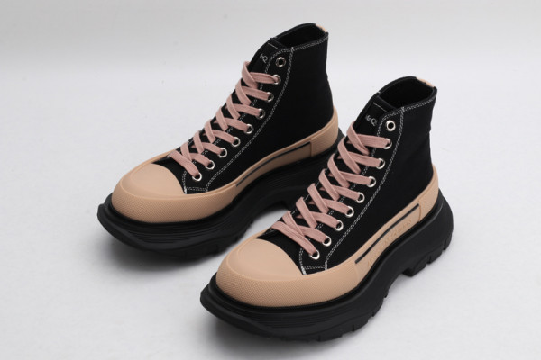 ale*d*r M*Q*en tread slick boot