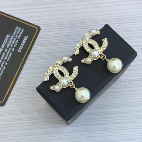 CL EARRINGS
