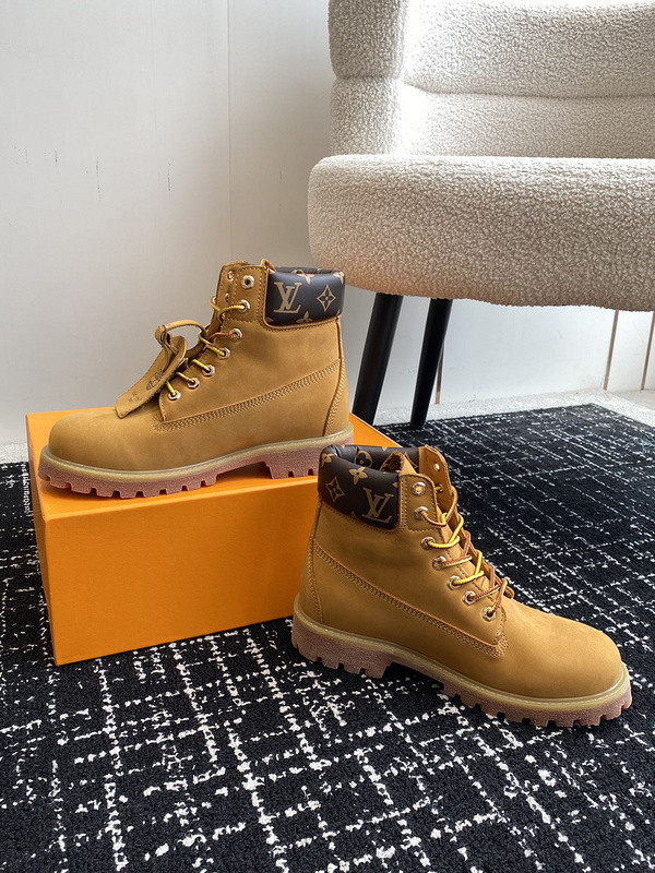 l0*is V*t0n boots