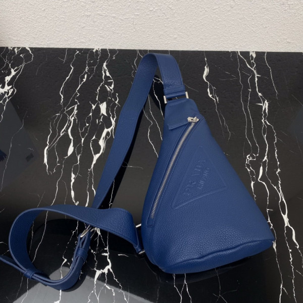 Pra*a cross leather bag