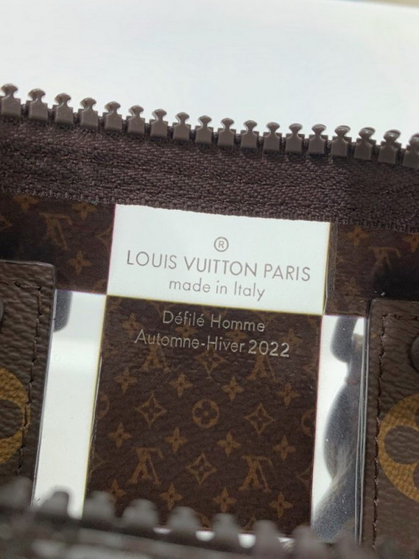 l0*is V*t0n keepall bandouliÈre 25
