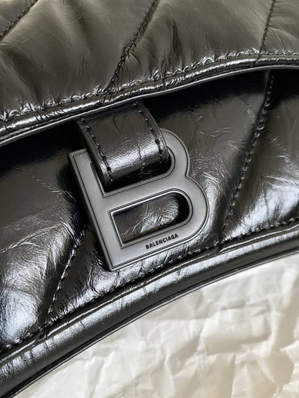 Ba*len*cia*ga crush small chain bag
