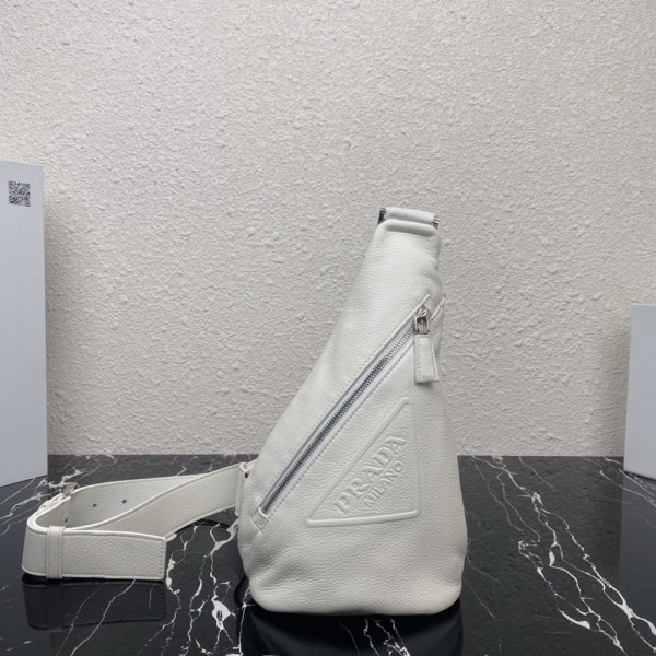 Pra*a cross leather bag