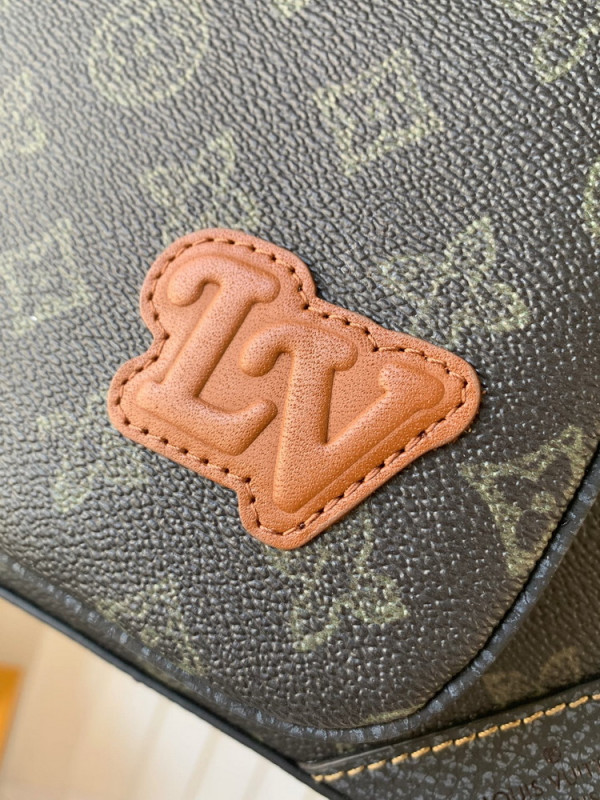 l0*is V*t0n trio messenger