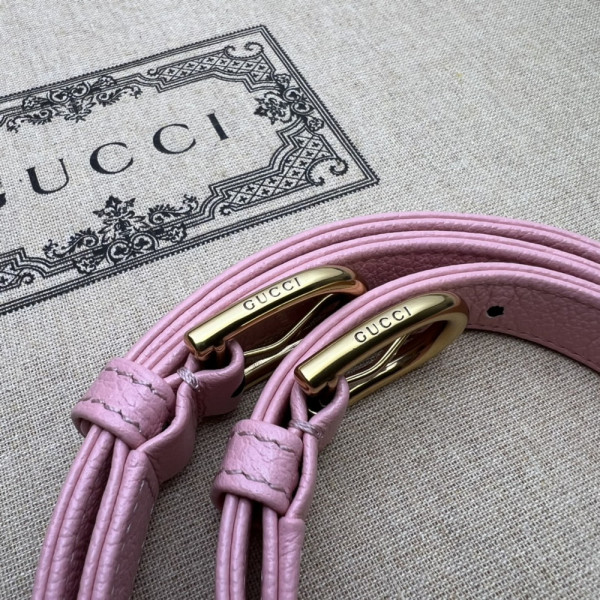 G*u*i aphrodite medium shoulder bag