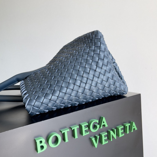 bo*te*ga Ve*ne*ta medium andiamo