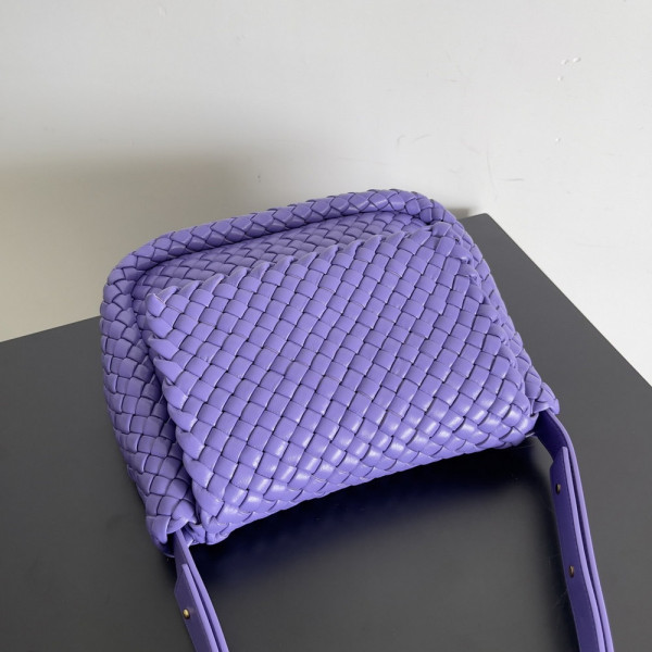 bo*te*ga Ve*ne*ta  small cobble shoulder bag