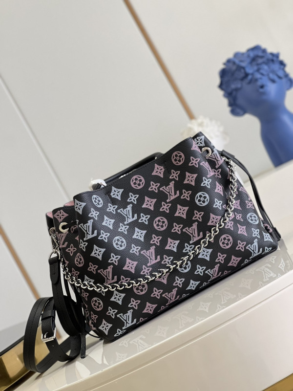 l0*is V*t0n bella tote