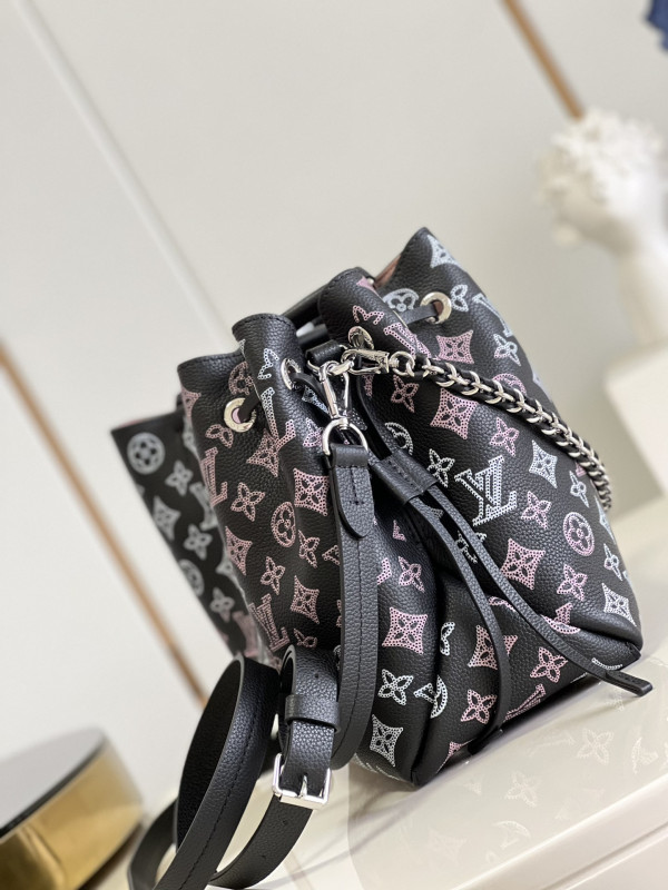 l0*is V*t0n bella tote