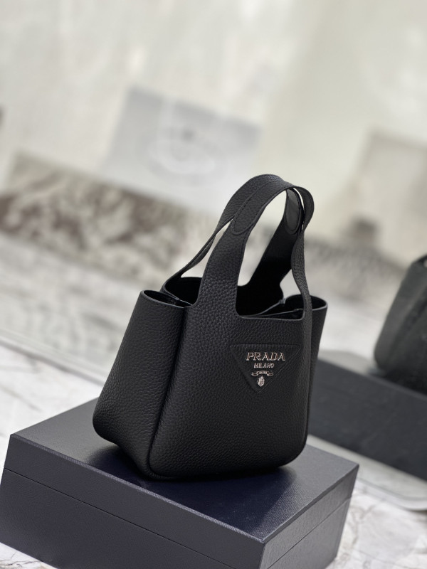Pra*a  leather mini bag