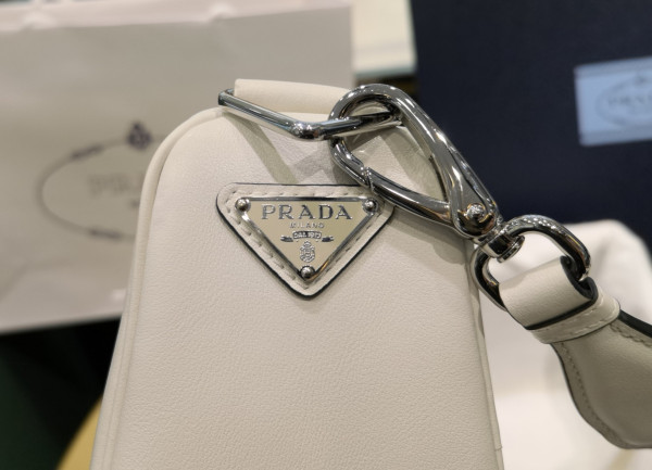 Pra*a triangle bag