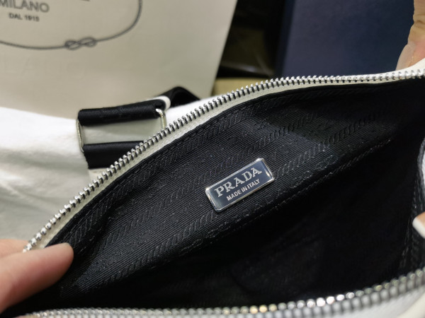 Pra*a triangle bag