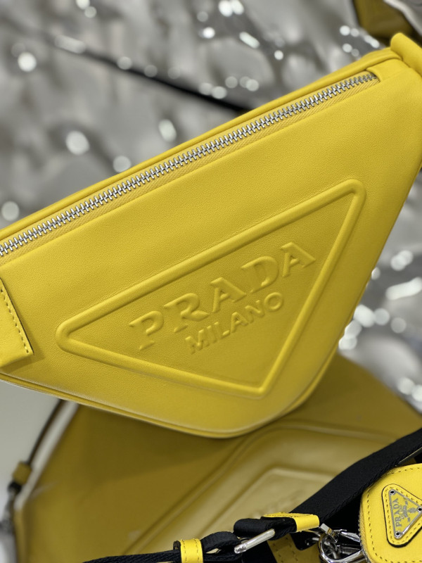 Pra*a triangle bag