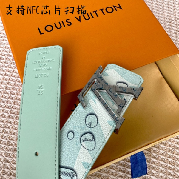 l0*is V*t0n belt
