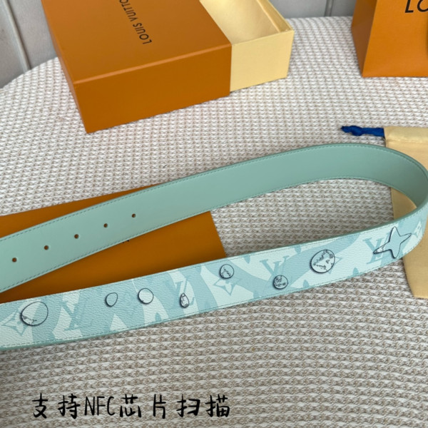 l0*is V*t0n belt