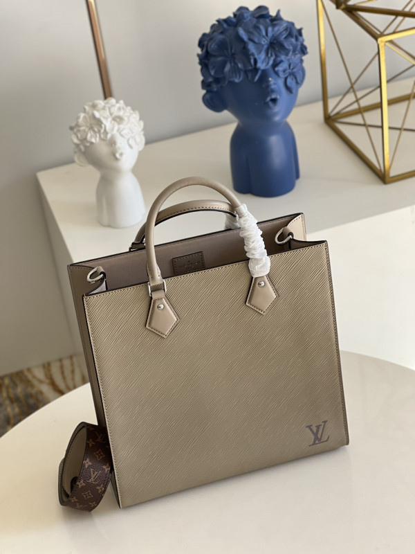 l0*is V*t0n petit sac plat