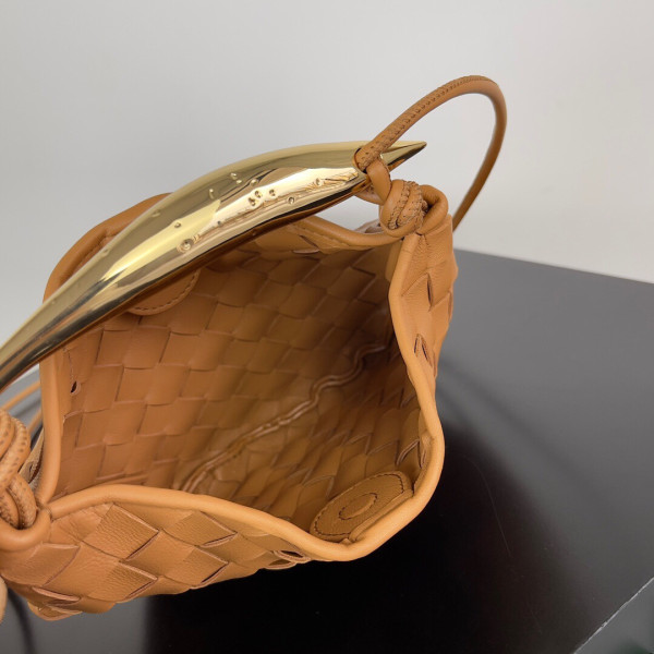 bo*te*ga Ve*ne*ta  mini sardine top handle bag