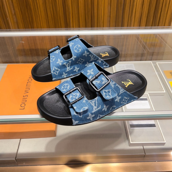 l0*is V*t0n slippers