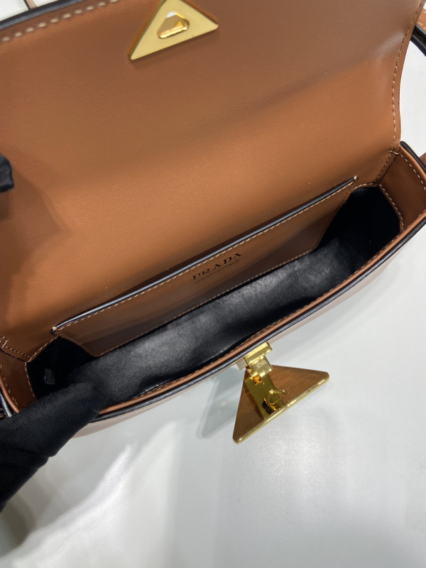 Pra*a patent bag-20*10*4cm