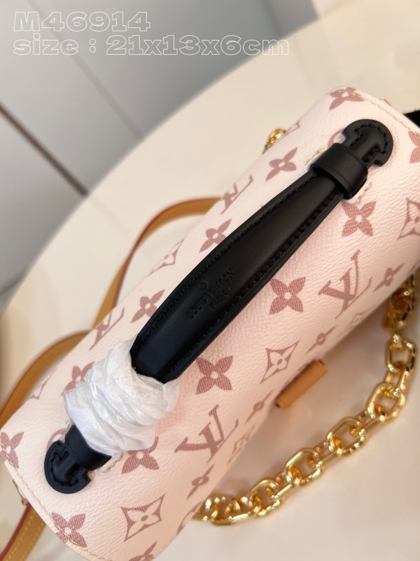 l0*is V*t0n pochette metis east west