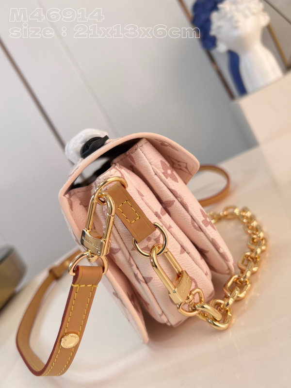 l0*is V*t0n pochette metis east west