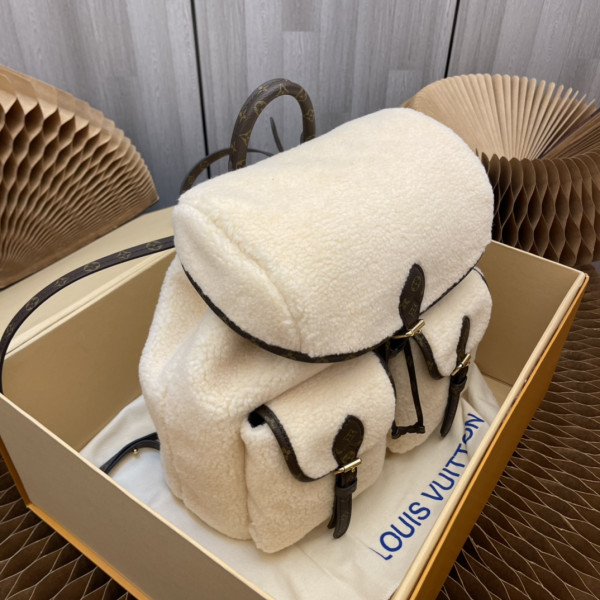 l0*is V*t0n ski backpack