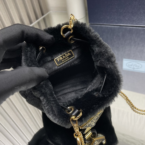 Pra*a  shearling bucket bag