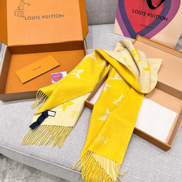 l0*is V*t0n reykjavik scarf
