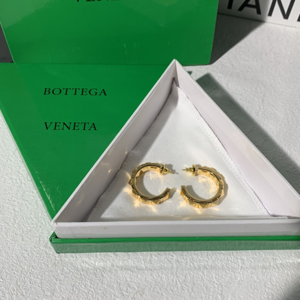 bo*te*ga Ve*ne*ta  earrings