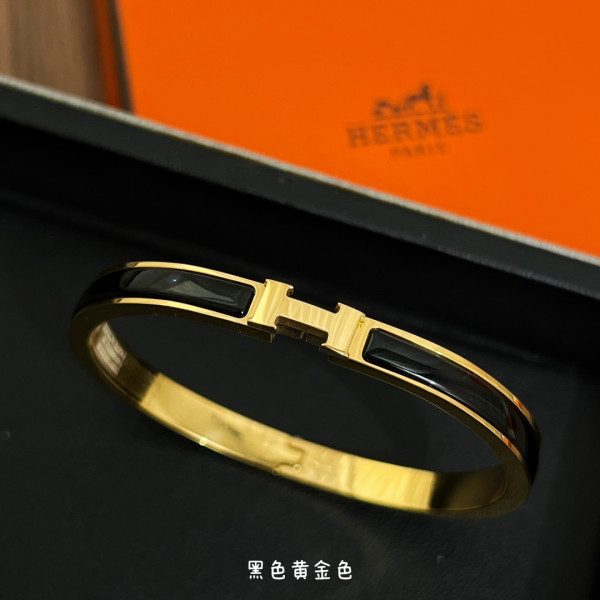 H**mes bracelet