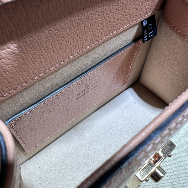 G*u*i gg matelassÉ small top handle bag