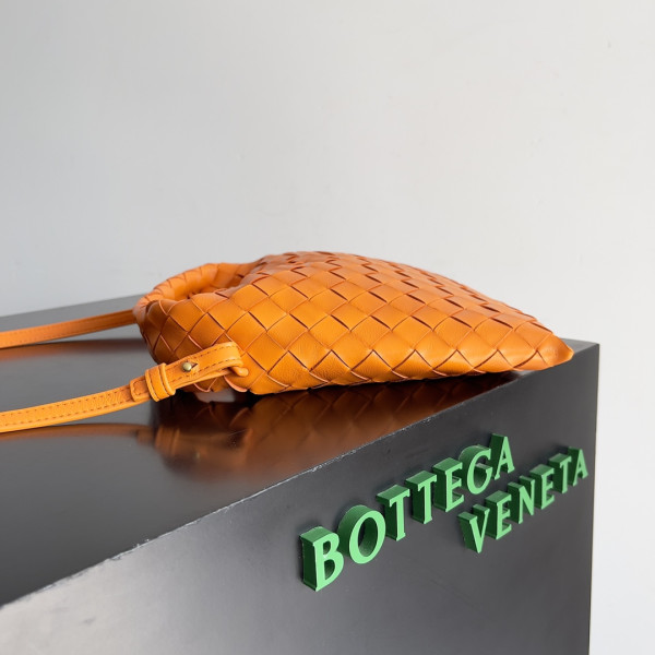 bo*te*ga Ve*ne*ta mini hop-25.5*14.5*11cm