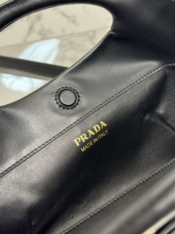 Pra*a crossbody bag 1ba421-30*20*5cm