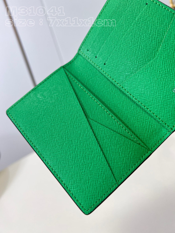 l0*is V*t0n pocket organizer-7.5*11.1*1 cm