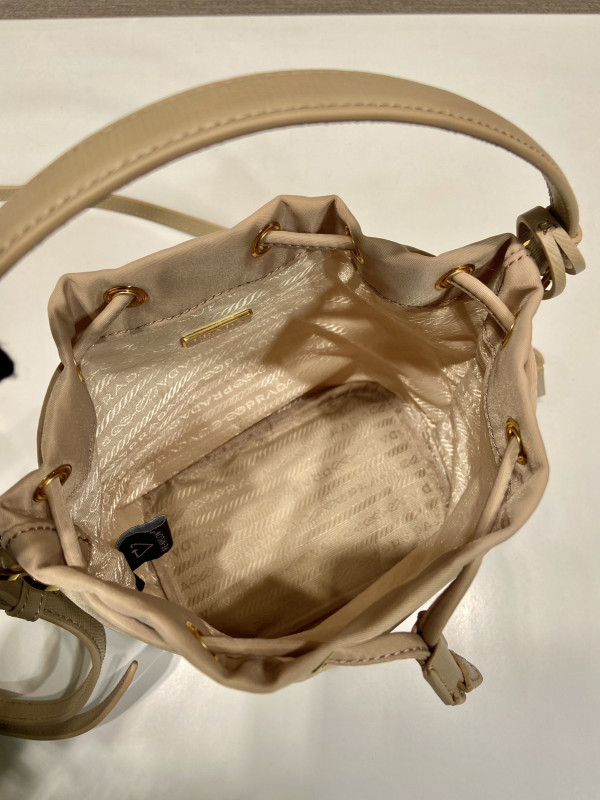 Pra*a bucket bag-15.5*19.5*10cm