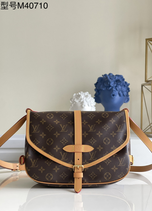 l0*is V*t0n saumur bag-28*11*20cm