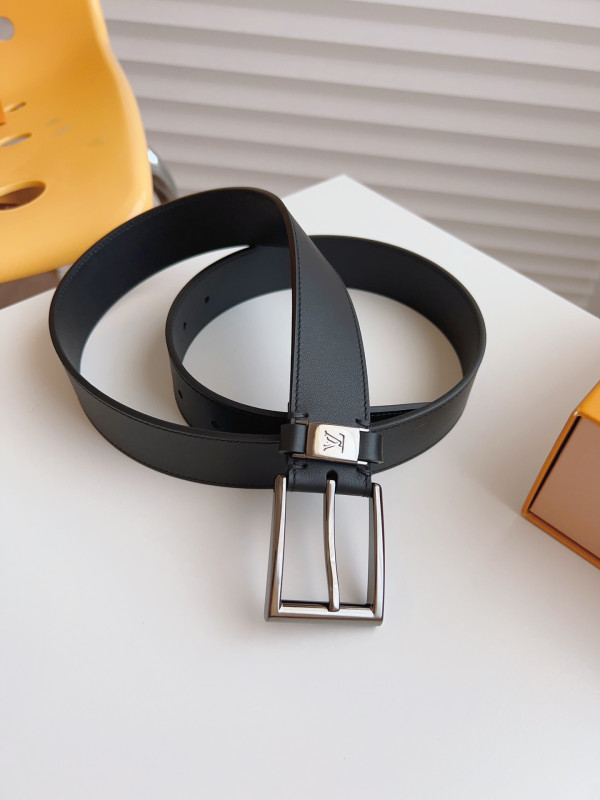 l0*is V*t0n belt