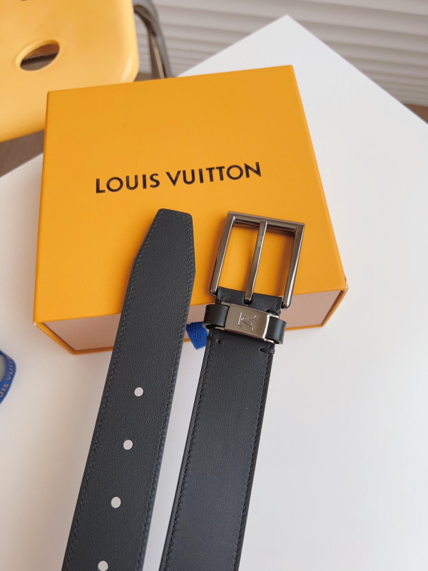 l0*is V*t0n belt
