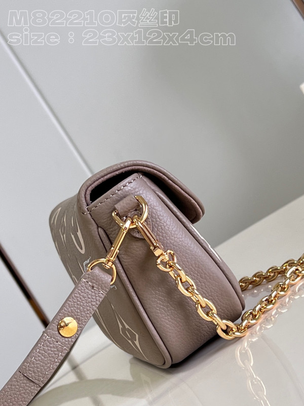 l0*is V*t0n wallet on chain ivy-23.5*12*4.3cm