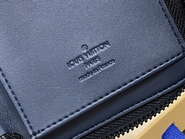 l0*is V*t0n zippy wallet-10*20*2 cm