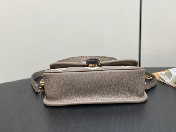 l0*is V*t0n nano diane-19*10.5*6 cm
