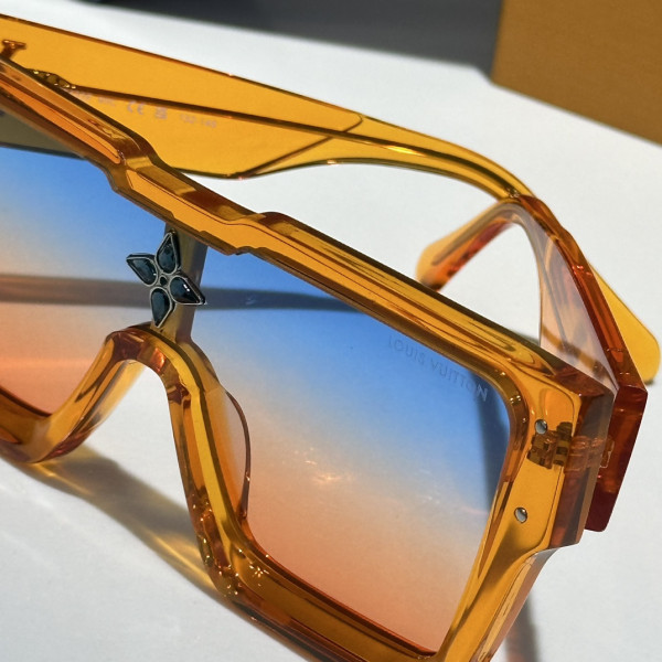 louvis V*t0n sunglasses