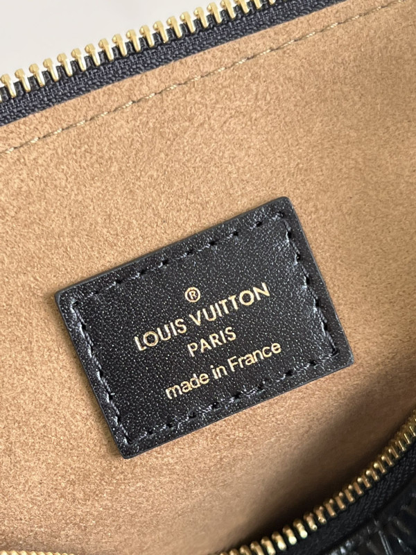 l0*is V*t0n coussin pm-26*20*12cm