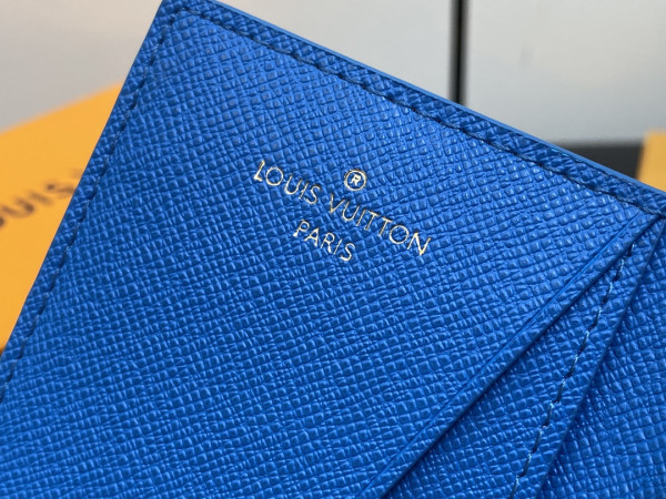 l0*is V*t0n pocket organizer-7.5*11.1*1 cm