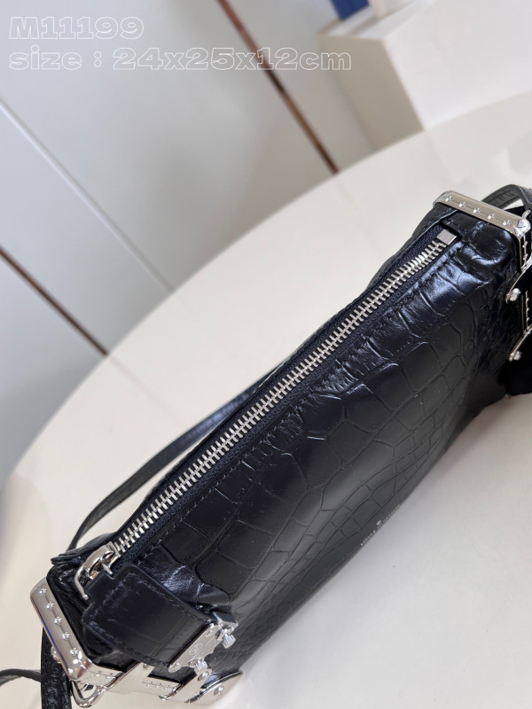 l0*is V*t0n slim trunk-23*12*4cm
