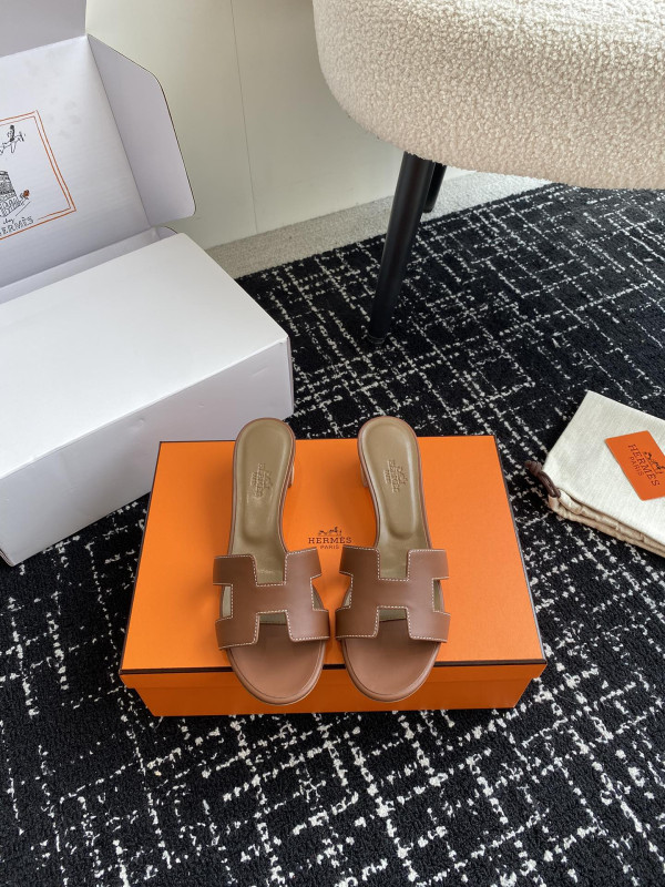H**mes sandal