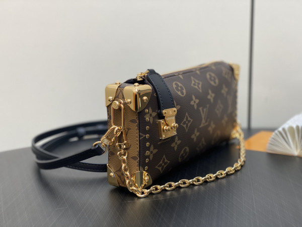 l0*is V*t0n slim trunk-23*12*4cm
