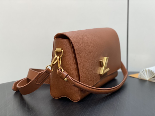 l0*is V*t0n soft twist-27*19*9cm